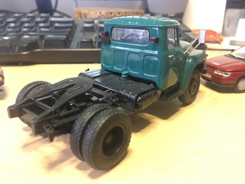 Illustration for article titled Russian (Chinese?) Cars. 1/43 scale (Mostly!)